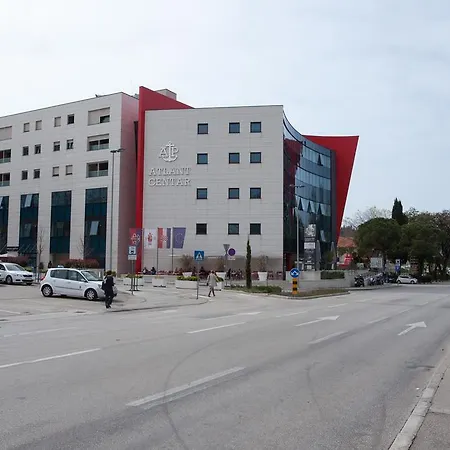 Navigatio With Parking Διαμέρισμα Ντουμπρόβνικ