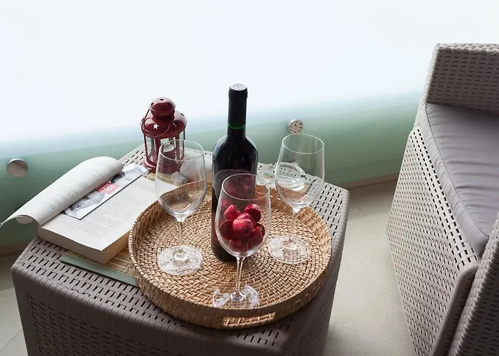 Navigatio With Parking شقة