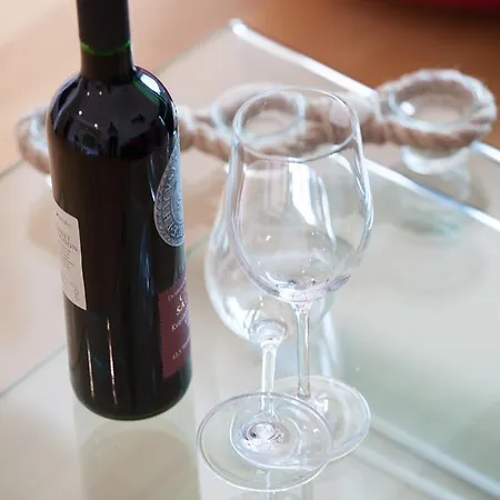 Navigatio With Parking Apartamento *