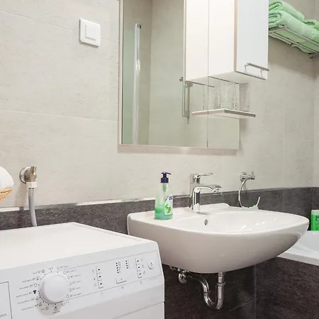 Apartment Navigatio With Parking