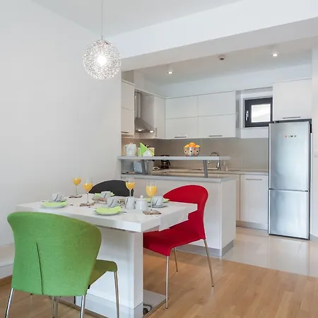 Navigatio With Parking *